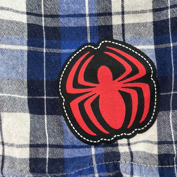Marvel Spiderman Plaid Shorts - Picture 3 of 5